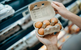 Chuyện lạ: 1 bịch vài quả giá tới 14 USD, trứng trở thành mặt hàng ‘buôn lậu’ nóng tại Mỹ