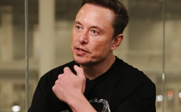 ‘Tôi xin lỗi’: Elon Musk buồn bã khi lợi nhuận của Tesla giảm 44%