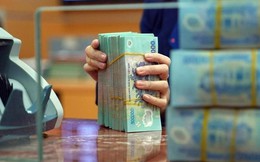 Các ngân hàng lớn nhất Việt Nam tiếp tục giảm lãi suất huy động: Gửi tiền Vietcombank chỉ còn 4,8%/năm, nhiều nhà băng tư nhân niêm yết thấp hơn cả Big4