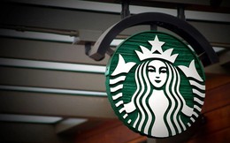 Bí mật sau đế chế Starbucks: Ngân hàng ‘đội lốt’ quán cà phê, khách hàng tự nguyện ‘gửi’ 1-2 tỷ USD với lãi suất 0%