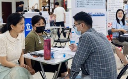 Du học sinh Trung Quốc ngã ngửa khi gửi 300 đơn xin việc, chỉ nhận được 4 lịch hẹn phỏng vấn dù học trường kinh doanh top đầu châu Âu