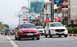 Người Việt lần đâu tiên ''xô đổ'' mốc nửa triệu ô tô năm 2022: Có gì vui?