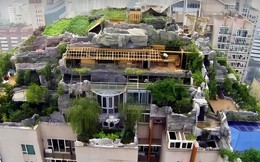 Người đàn ông 'độ' penthouse 100m2 thành căn biệt thự 'cổ quái' 1000m2 trên nóc chung cư 26 tầng: Xây mất 6 năm nhưng phải dỡ bỏ trong 15 ngày