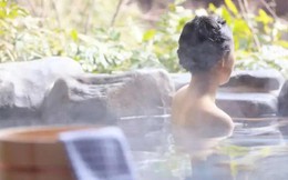 Bắt nhóm đàn ông bao gồm cả quan chức quay lén phụ nữ tắm suối nước nóng suốt 30 năm: Nhật Bản lo ngại văn hóa onsen bị "đe dọa" vì thiếu an toàn