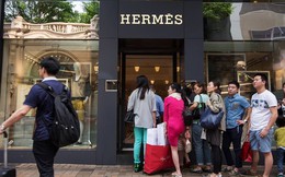 Không ai sướng bằng nhân viên Hermès: Công ty thưởng mạnh 17 tháng lương, người thấp nhất cũng bỏ túi 100 triệu đồng