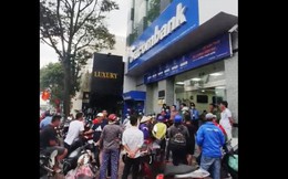 Khách hàng mất 46,9 tỉ đồng ở Sacombank đề nghị rút 25 tỉ đồng