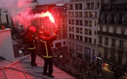 Tòa thị chính Bordeaux bị đốt, hơn 1 triệu người Pháp biểu tình