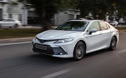 Bị ‘khai tử’ ở quê nhà, Toyota Camry kinh doanh ra sao tại Việt Nam?