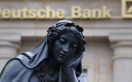 Được đánh giá là ngân hàng có 'sức khoẻ tốt' nhưng cổ phiếu vẫn bị bán mạnh, chuyện gì đang xảy ra ở Deutsche Bank?
