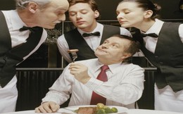 Từ bàn ăn cũng có thể nhìn ra tính cách: 4 kiểu người này thường không đáng tin, kết thân có ngày rước họa