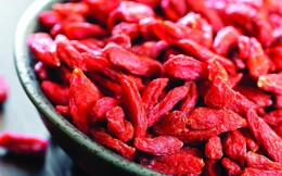 Một loại hạt ở Việt Nam được báo Anh ví như 'kim cương đỏ', là thuốc bổ gan, dưỡng thận