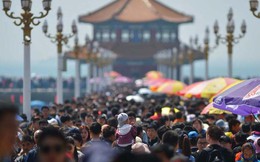 Du lịch mùa lễ 'chưa đi đã mệt mỏi' ở Trung Quốc: Khách khốn đốn vì bị hủy phòng vô cớ, homestay chấp nhận bồi thường nhưng vẫn hưởng lợi nhờ một mánh khóe
