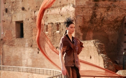 Áo dài và tơ lụa Việt chinh phục kinh đô thời trang Italia