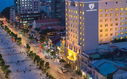 Chủ khách sạn 4 sao Saigon Prince Hotel nằm đắc địa trên phố đi bộ Nguyễn Huệ tiếp tục báo lỗ hơn 182 tỷ đồng