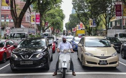 Giấc mơ mua xe ngày càng xa vời ở nền kinh tế hành đầu Đông Nam Á: Thuế phí siêu cao, chiếc Toyota Corolla có giá tới 3,5 tỷ đồng