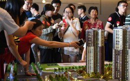 'Nhà rẻ như rau': 730 triệu đồng mua được 12 căn hộ, giới đầu cơ Trung Quốc cầm tiền mua bất động sản không khác gì 'đi chợ'