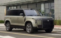 Mẫu SUV cỡ lớn tới từ Trung Quốc có thiết kế hệt như Land Rover Defender nhưng giá chỉ từ 990 triệu đồng