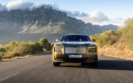 ‘Chảnh’ như Rolls-Royce: Khách bỏ nửa triệu USD mua xe điện đầu tiên của hãng phải chứng minh ‘nhân phẩm’, bán lại kiếm lời sẽ lập tức bị cho vào ‘blacklist’
