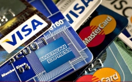 Vì sao thẻ tín dụng bị trừ tiền khi không sử dụng?