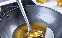 Tỷ bệnh nguy hiểm ‘rình rập’ khi bạn tái sử dụng dầu ăn