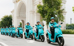 Bắt gặp "xe ôm điện" của tỷ phú Phạm Nhật Vượng trên đường phố Hà Nội: Dùng xe máy điện 50 triệu đồng chở khách, chiết khấu thấp
