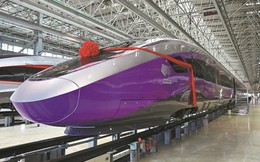 Trung Quốc khiến thế giới kinh ngạc với tuyến đường sắt cao tốc xuyên núi, vượt đèo: Đi 'như bay' với 350 km/h, tổng cộng 62 đường hầm và 86 cây cầu nhưng chỉ mất 6 năm để hoàn thiện