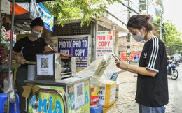 Thời đại của ly trà đá 10k cũng quét mã trả tiền: 'Mình không nhớ lần cuối dùng tiền mặt là khi nào'