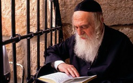 3 sự "hào phóng" của người Do Thái giúp nâng cấp bản thân, mở rộng mối quan hệ, nhanh chóng thoát nghèo