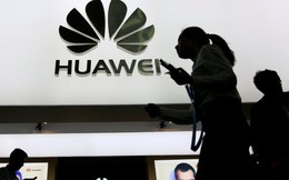 Rộ tin đồn gã khổng lồ điện thoại Trung Quốc ôm "quả đắng" vì iPhone 15 nhưng sự thực đang "tăng ca" để đủ hàng bán: Đâu mới là sự thật?
