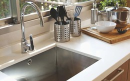 Vật dụng quen thuộc trong nhà bếp nhưng đến xà phòng và nước nóng cũng không thể tiêu diệt hết vi khuẩn