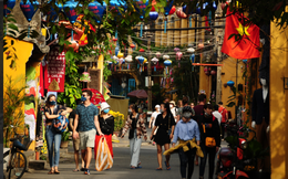 "Nhỏ mà có võ" như iVIVU: Nền tảng du lịch thuần Việt đã làm gì để tăng 50% doanh thu so với trước dịch, bất chấp sức ép từ đối thủ ngoại Traveloka, Agoda, Booking?