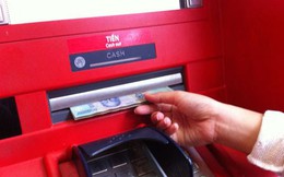 Hết cảnh rồng rắn rút tiền ATM dịp Tết