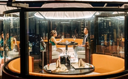 Toạ lạc trên mây, nhà hàng cao nhất Đông Nam Á, cao thứ 8 thế giới này được ví là ‘Iconic’ trong ẩm thực fine-dining giữa lòng Sài Gòn 