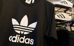 Điều chưa từng có trong lịch sử 30 năm vừa xảy ra với Adidas