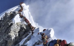 'Đỉnh Everest quá đông đúc, bẩn thỉu'