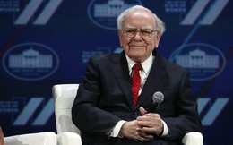 Cụ ông 93 tuổi Warren Buffett gây bão mạng khi tuyên bố tại đại hội cổ đông: Tôi tin tưởng tuyệt đối ở vợ nhưng mua chứng khoán thì không!