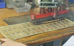 Vì sao Vietcombank, Techcombank không tự sản xuất vàng miếng mà muốn đi thuê gia công?