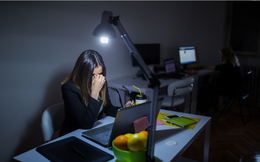 Cùng làm 1 dự án nhưng chỉ được thưởng 3 triệu đồng, đồng nghiệp nhận 300 triệu đồng, cô gái bỏ việc ngay: "Tôi chỉ thông báo chứ không phải thương lượng"