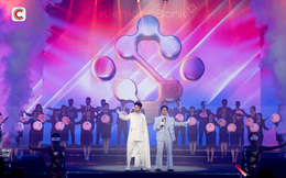 Chủ tịch ngân hàng trẻ nhất Việt Nam gây sốt mạng khi song ca với Bùi Công Nam là ai?