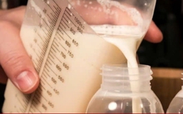 'Chấm đen' trong sữa bột khiến người dùng lo mốc, chuyên gia nói gì?