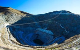 Khoan sâu 260 lỗ, phát hiện gần 500.000 tấn đất hiếm có giá trị lên đến 50 tỷ USD ở khu vực đồi núi sau hơn 10 năm khảo sát