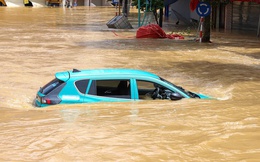 Cục Đường bộ gửi văn bản hỏa tốc: Các xe chở hàng cứu trợ vùng bão lũ cần lưu ý