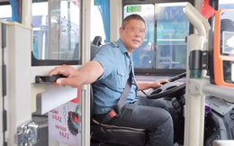 Nam tài xế xe buýt 42 tuổi phát hiện nhiễm HIV, vợ bật khóc nói một câu khiến ai cũng nghẹn