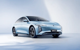 'Ông trùm' xe tải tại Việt Nam ra mắt xe điện giá hơn 400 triệu đồng: ngang cỡ Toyota Camry, đi Hà Nội-Quảng Trị chỉ trong 1 lần sạc