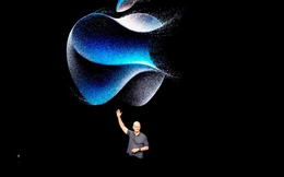 Sống bằng ‘mỏ vàng iPhone’ dưới thời Tim Cook, đế chế Apple toan tính gì khi gấp rút tìm CEO mới?