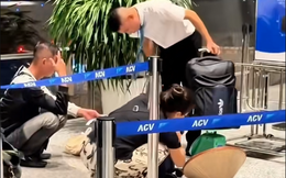 Sau phản ánh việc cân hành lý xách tay ở cửa ra máy bay, Cục Hàng không gửi văn bản yêu cầu rà soát