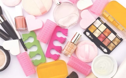 Nhận được tin báo, cảnh sát đột kích 1 kho hàng, tịch thu lượng lớn dầu gội giả Sunsilk, Dove, Head & Shoulders, Pantene... đang chuẩn bị tuồn ra thị trường