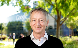 'Cha đẻ của AI’ dự báo 2 công việc có thể bị AI thay thế trong 2 năm tới