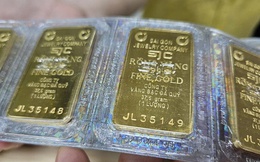 Giá vàng hôm nay 1-12: Vừa mở cửa đã lập kỷ lục mới