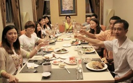 Đi họp lớp các bạn bỏ hết về trước lúc thanh toán: Tôi ở lại cuối cùng với lớp trưởng lại là 'người hưởng lợi nhất'